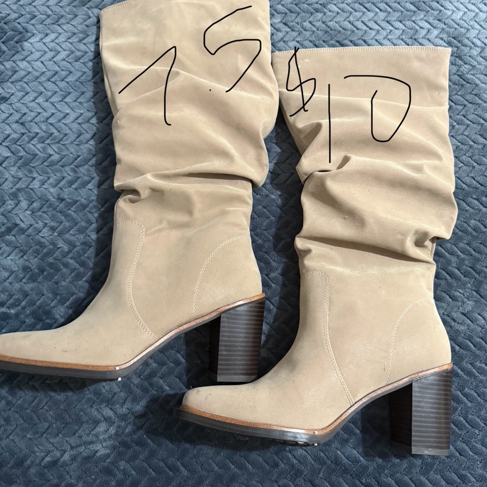 Light Beige Slouchy Heeled Boots with Chunky Heel and Suede Material